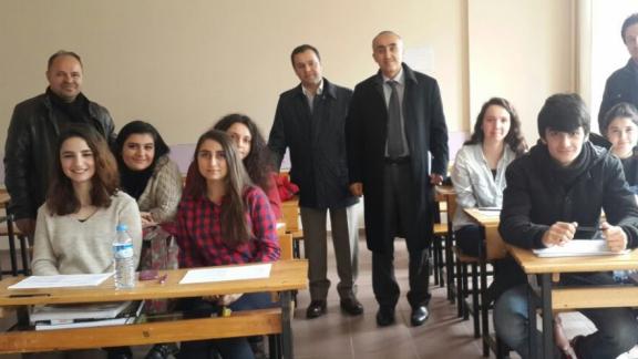 İl Müdürümüz Sayın Nevzat TÜRKKAN Ünye Atatürk Anadolu Lisesinde Hafta Sonu Kurs Gören Öğrencileri Ziyaret Etti.