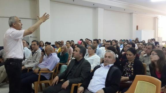 Müdürümüz Sayın Nevzat TÜRKKAN Gürgentepe İlçesinde Öğretmenlerimizin Mesleki Eğitim Toplantısına Katıldı.