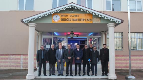 Millî Eğitim Müdürümüz Dr. Şaban Karataş başkanlığında Ulubey ilçesinde okul ve kurum müdürleri bir araya geldi.