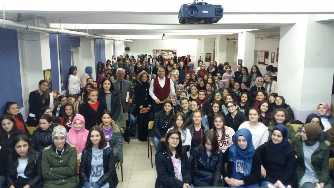 İl Millî Eğitim Müdürümüz Kutlu Tekin BAŞ, Gülyalı Turnasuyu Kız Anadolu Lisesi´nde Öğrencilerle Biraraya Geldi