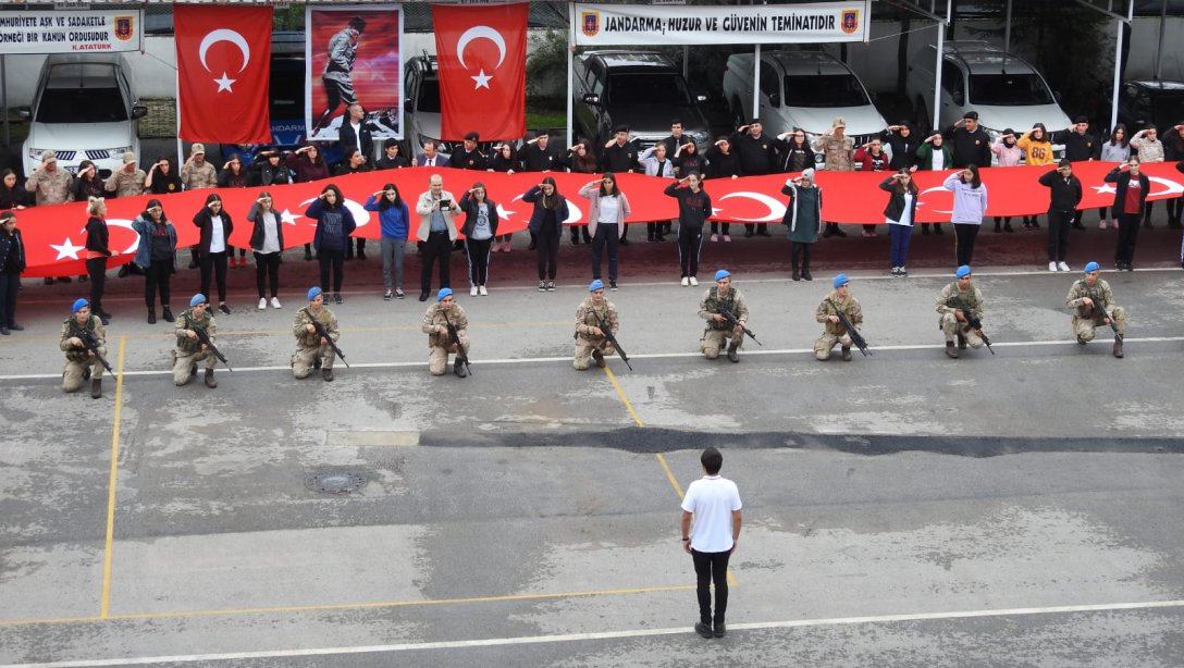 Ordu Anadolu Lisesi Öğrencilerinden Mehmetçiğe Destek