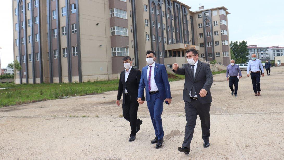 Türkiye Odalar Borsalar Birliği (TOBB) Mesleki ve Teknik Anadolu Lisesi'nin İnşaatında İncelemelerde Bulunuldu