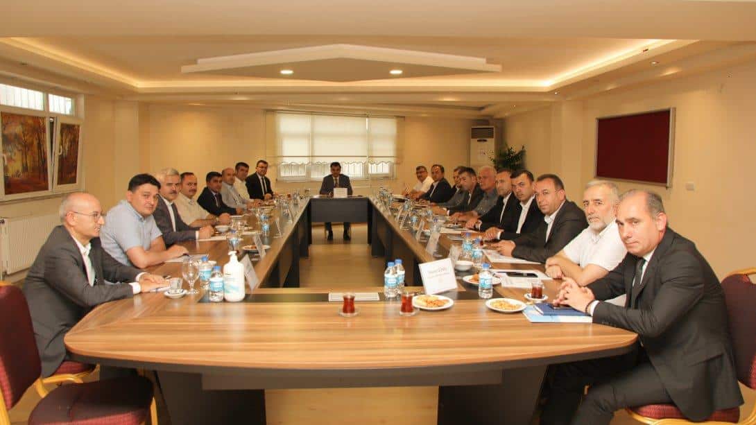 Altınordu'da İlçe Millî Eğitim Müdürleri ile Değerlendirme Toplantısı Düzenlendi