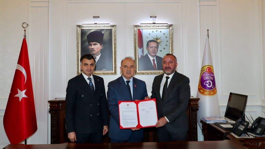 Hayırseverimiz, Erçal Fındık Otomotiv San ve Tic. A.Ş. Yönetim Kurulu Başkanı Burhan Erçal'dan Kumru İlçemize Destek