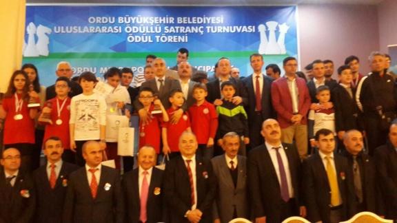İl Müdürümüz Sayın Nevzat TÜRKKAN Ordu Büyükşehir Belediyesi Uluslararası Ödüllü Satranç Turnuvası Ödül Törenine Katıldı.