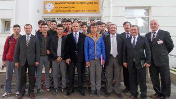 Milli Eğitim Müdürümüz Dr. Şaban KARATAŞ Ünye Mehmet Necati Vidinli Mesleki ve Teknik Anadolu Lisesine ziyarette bulundular.