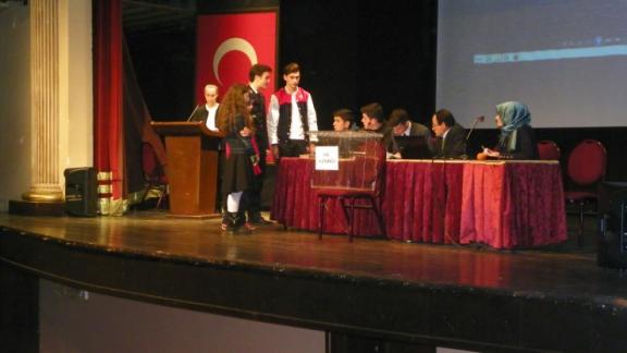 Demokrasi Eğitimi ve Okul Meclisleri İl Öğrenci Temsilcisi seçimi yapıldı.