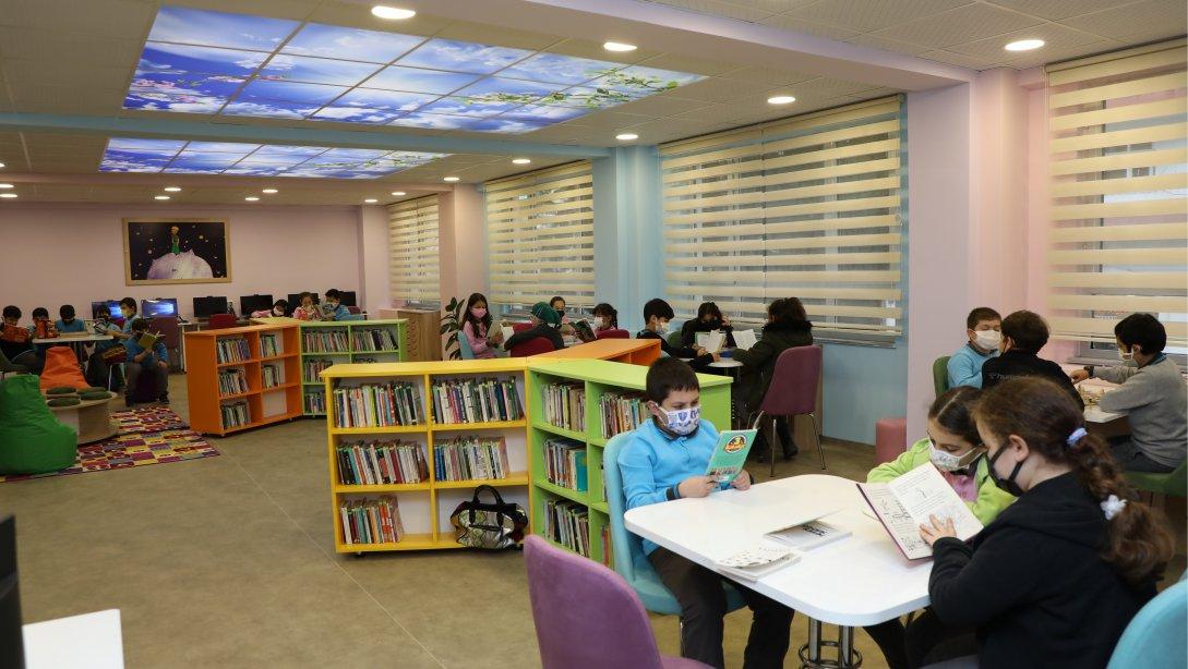 Fatsa Sakarya Ortaokulunda, Öğrencilerimiz Kütüphanesine Kavuştu 