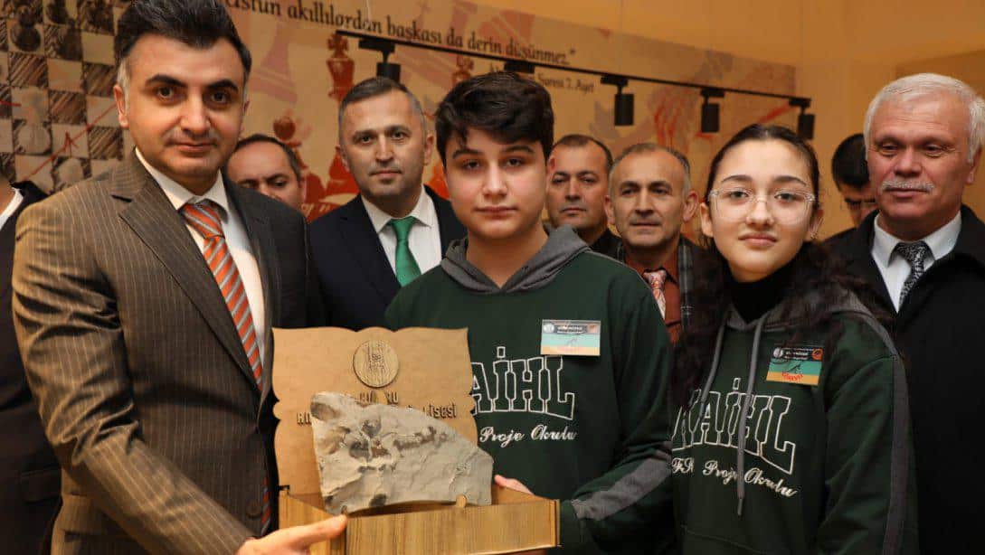 Kumru Anadolu İmam Hatip Lisesi  Fen ve Sosyal Bilimler Proje Okulumuzda Fosil Bilimi Müzesi Açıldı